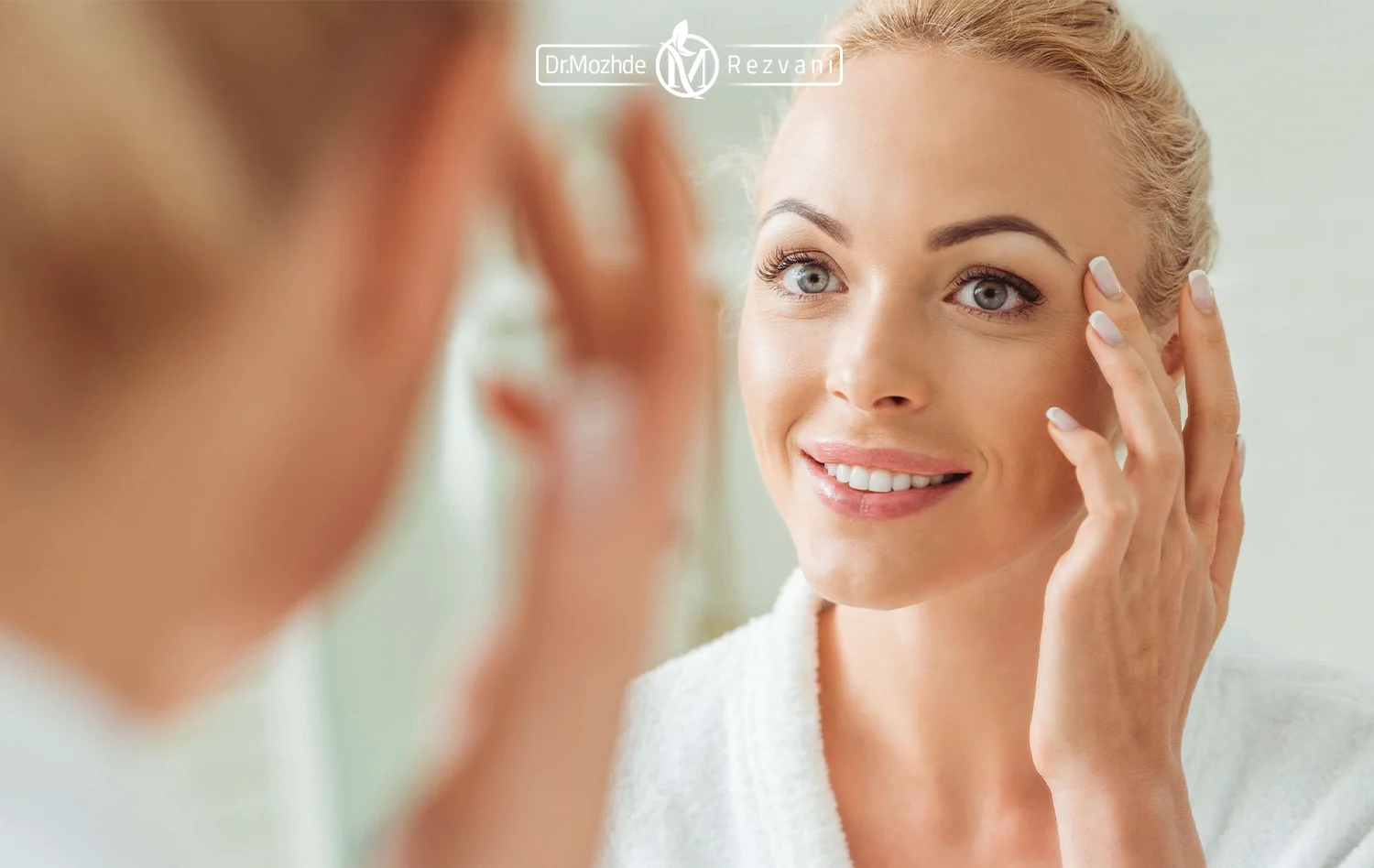 خانمی که برای صورت خود مزوژل جالپرو تزریق کرده است